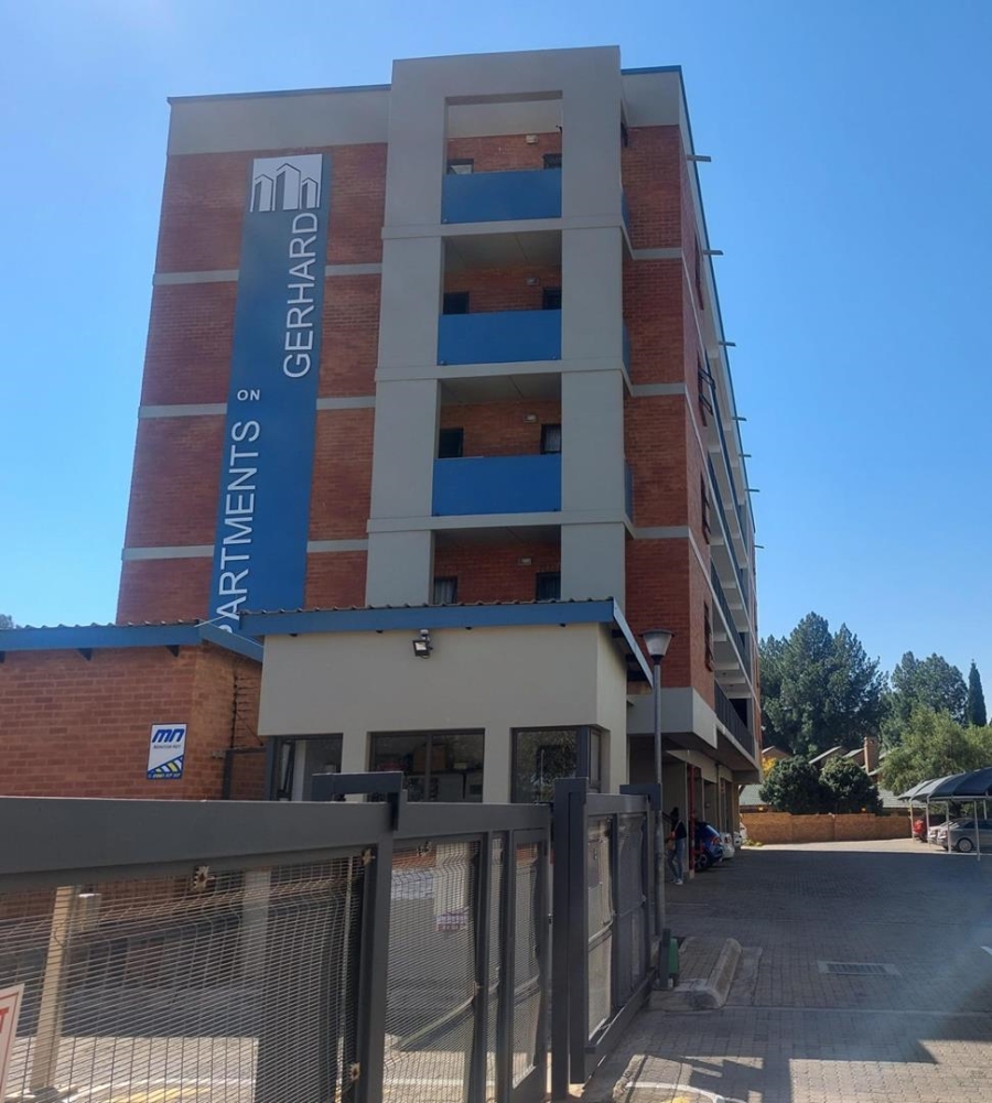 2 Bedroom Property for Sale in Die Hoewes Gauteng