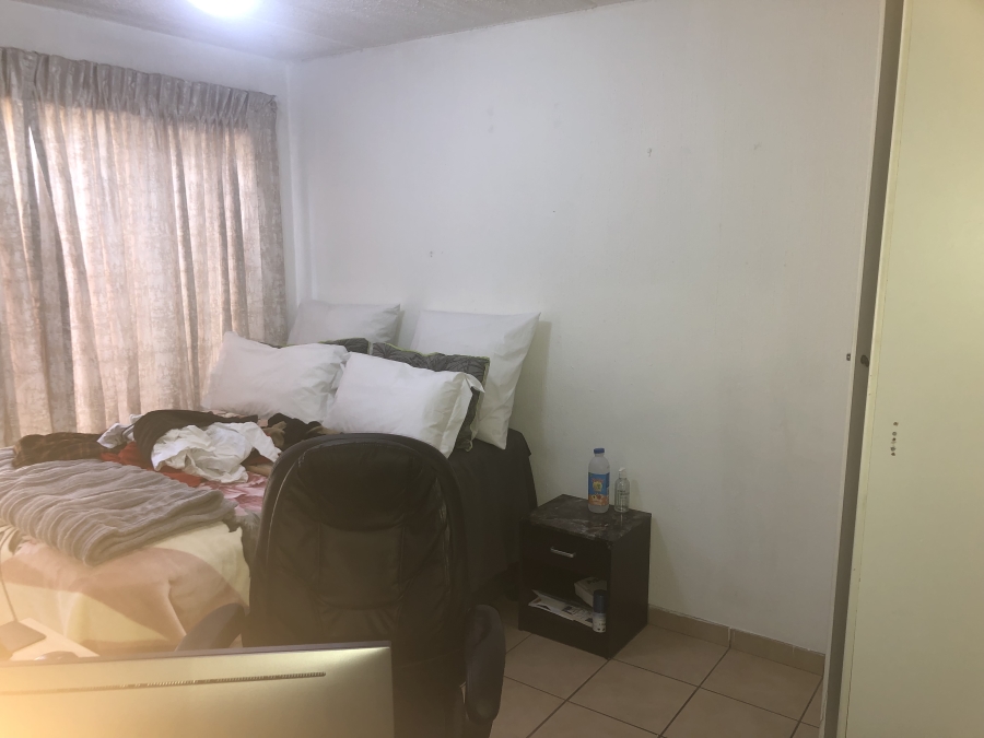 2 Bedroom Property for Sale in Sunninghill Gauteng
