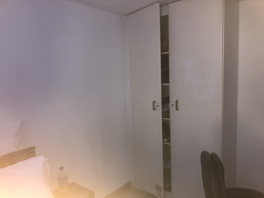 2 Bedroom Property for Sale in Sunninghill Gauteng