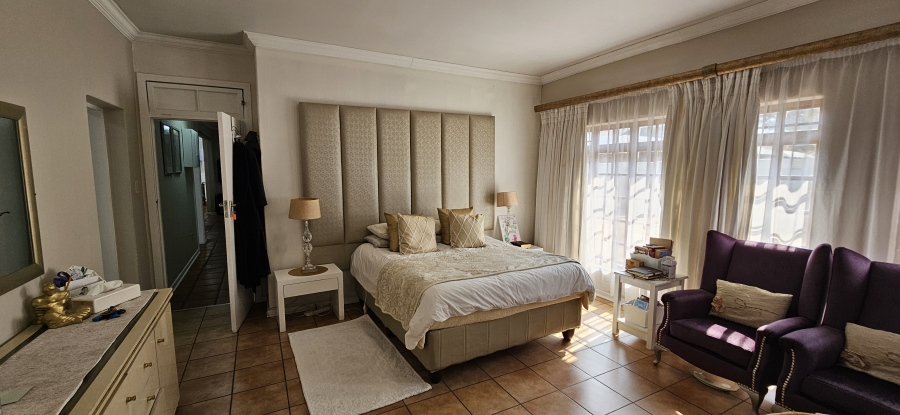 4 Bedroom Property for Sale in Three Rivers Proper Gauteng