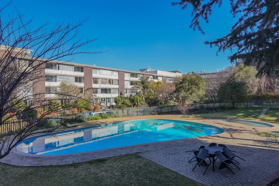 To Let 2 Bedroom Property for Rent in Illovo Gauteng