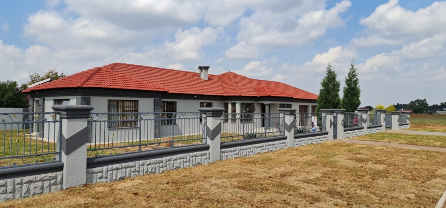 3 Bedroom Property for Sale in Noldick Gauteng