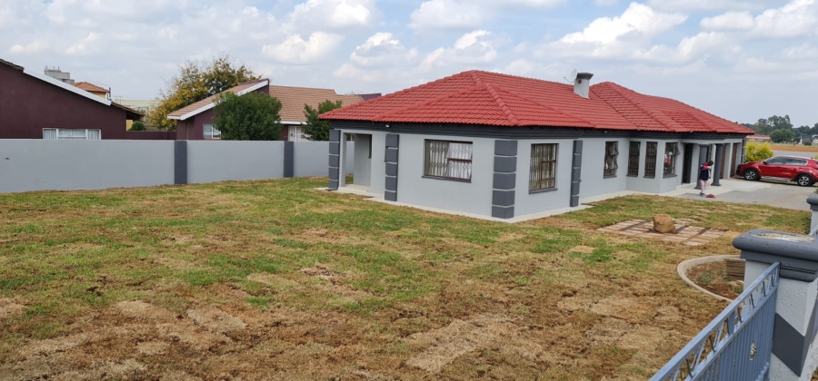 3 Bedroom Property for Sale in Noldick Gauteng