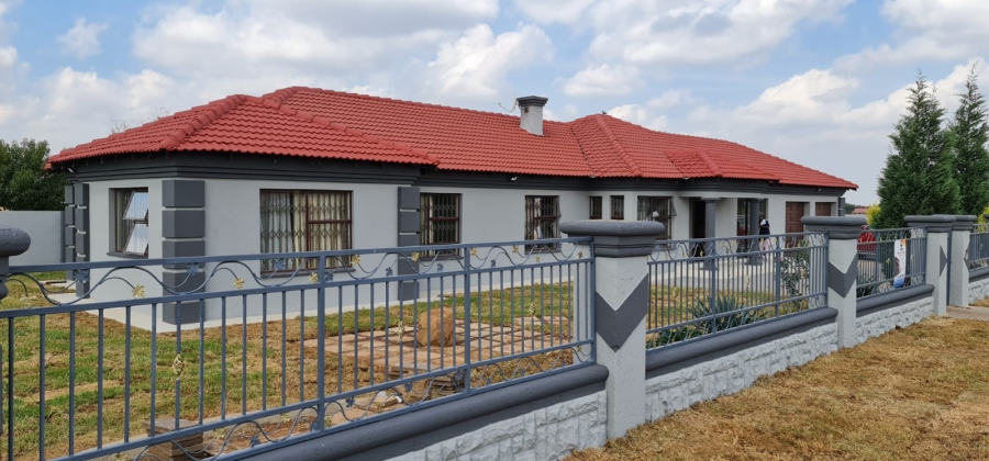 3 Bedroom Property for Sale in Noldick Gauteng