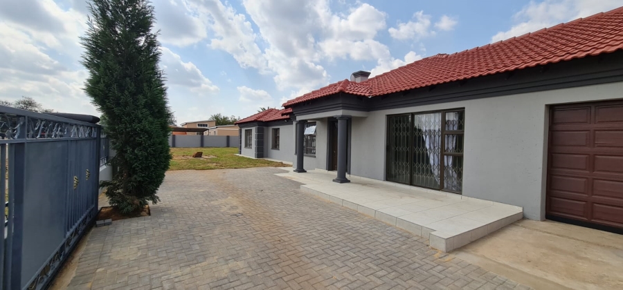 3 Bedroom Property for Sale in Noldick Gauteng