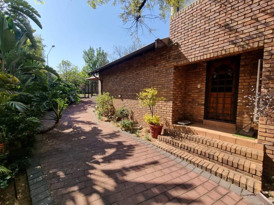 3 Bedroom Property for Sale in Faerie Glen Gauteng