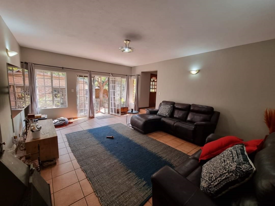 3 Bedroom Property for Sale in Faerie Glen Gauteng