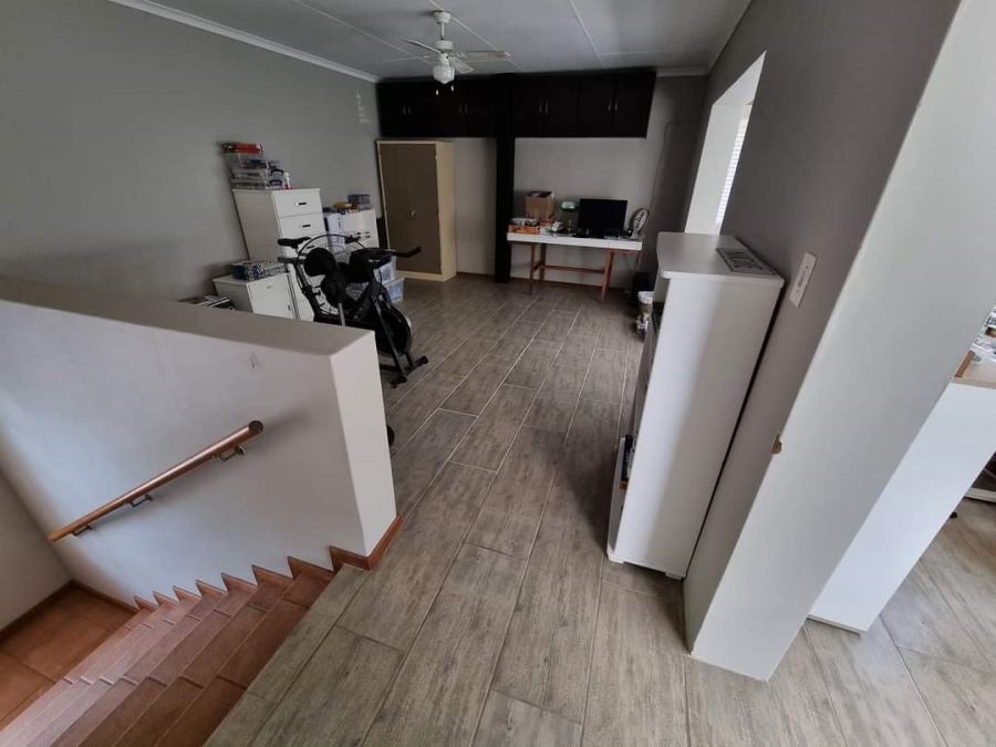 3 Bedroom Property for Sale in Faerie Glen Gauteng