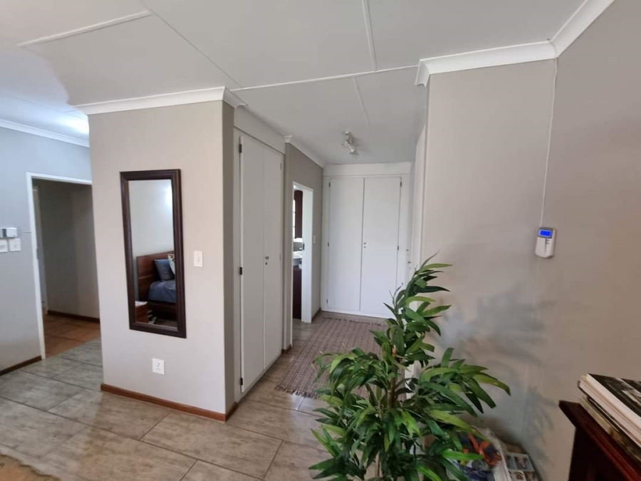 3 Bedroom Property for Sale in Faerie Glen Gauteng