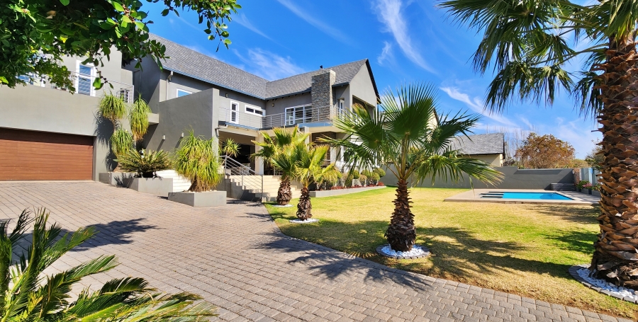 4 Bedroom Property for Sale in Waterfall Country Estate Gauteng