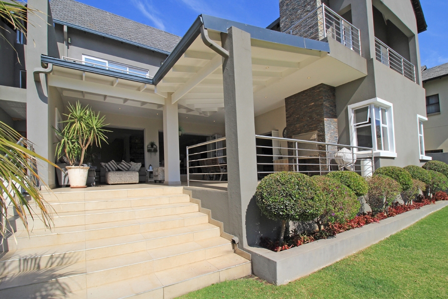 4 Bedroom Property for Sale in Waterfall Country Estate Gauteng