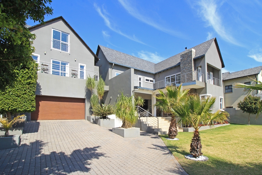 4 Bedroom Property for Sale in Waterfall Country Estate Gauteng