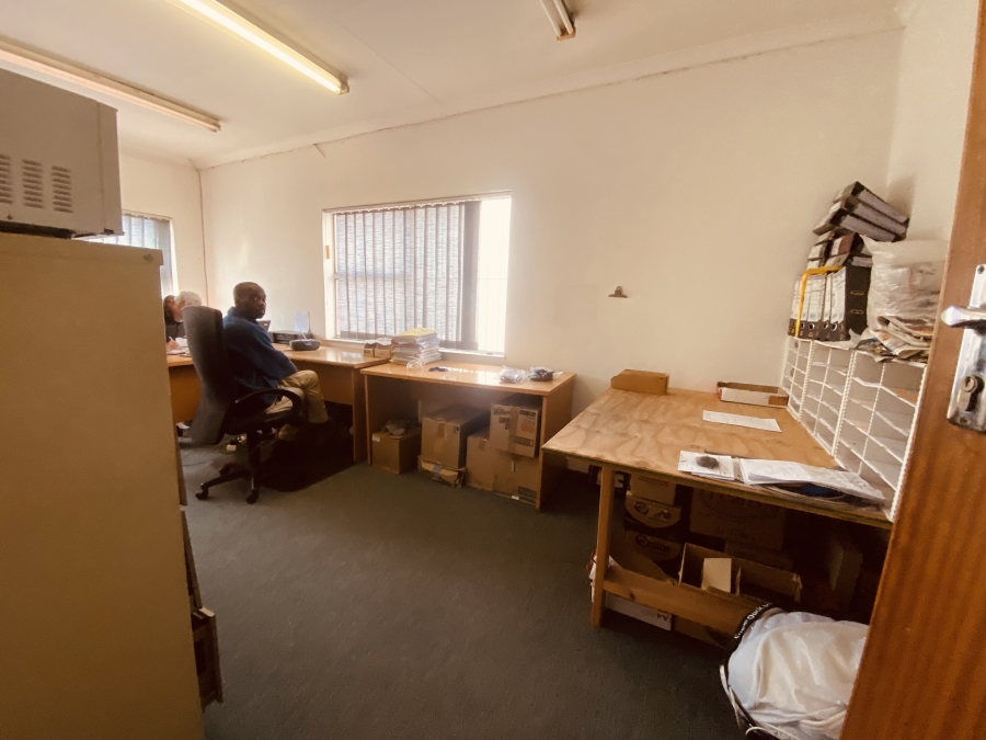 To Let commercial Property for Rent in Spartan Gauteng