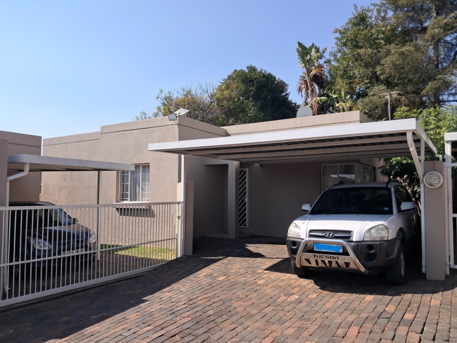 3 Bedroom Property for Sale in Strubensvallei Gauteng