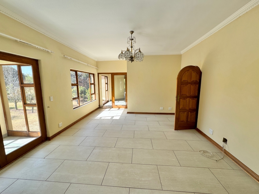 4 Bedroom Property for Sale in Woodhill Estate Gauteng