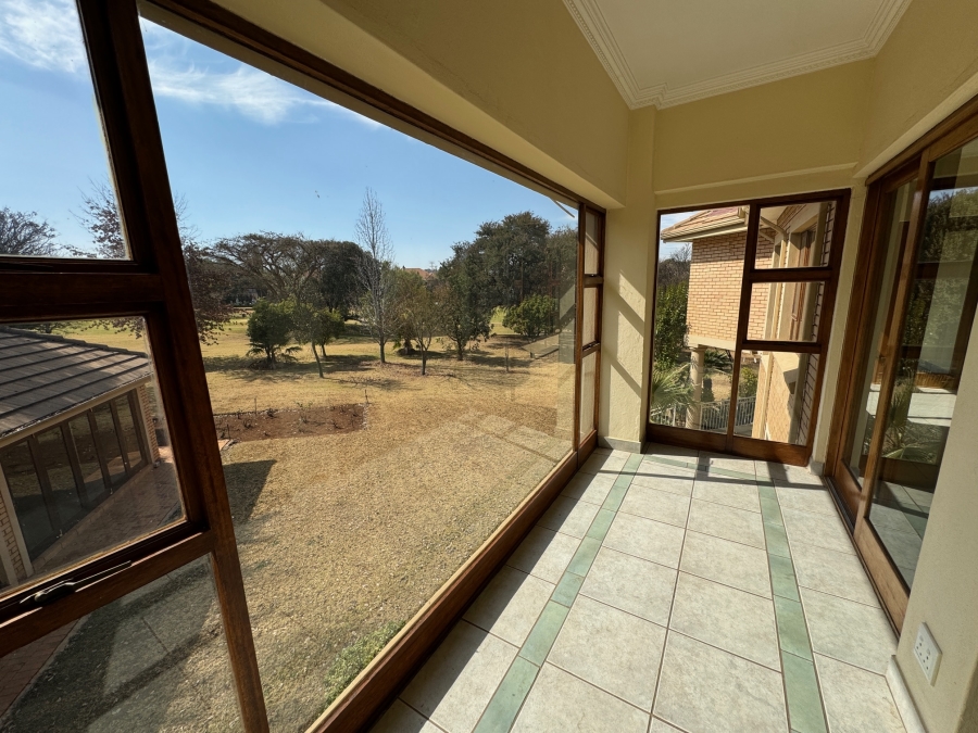 4 Bedroom Property for Sale in Woodhill Estate Gauteng