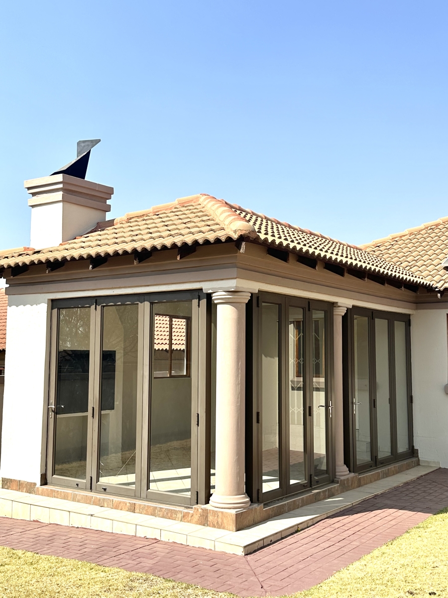 3 Bedroom Property for Sale in Thatchfield Estate Gauteng