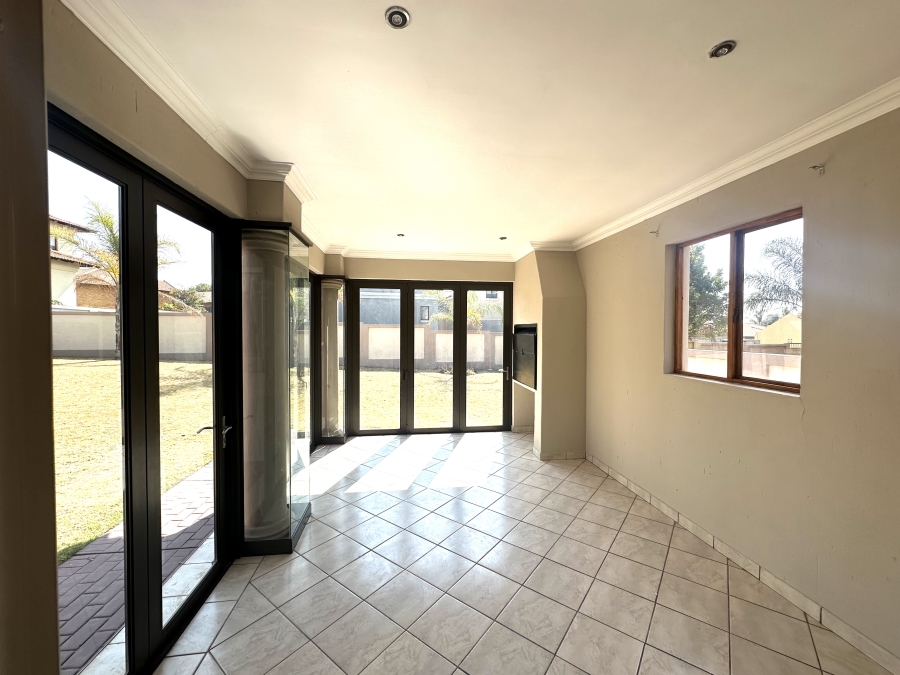 3 Bedroom Property for Sale in Thatchfield Estate Gauteng