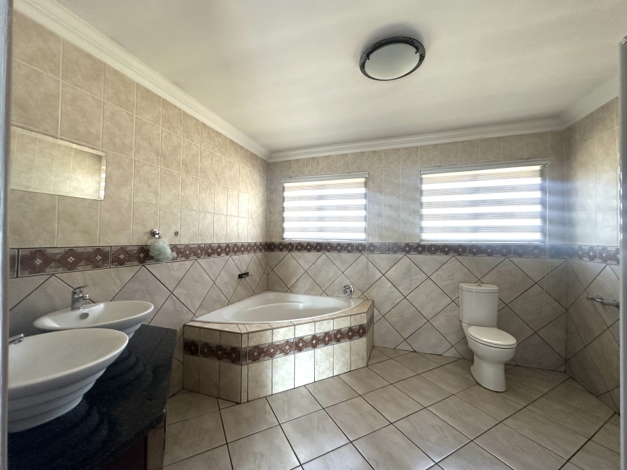 3 Bedroom Property for Sale in Thatchfield Estate Gauteng