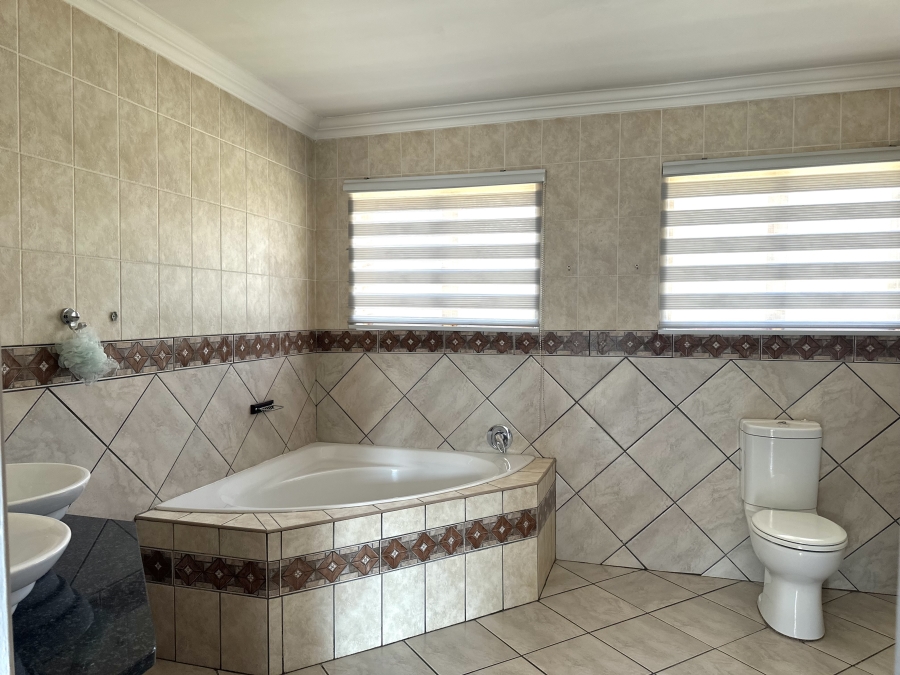 3 Bedroom Property for Sale in Thatchfield Estate Gauteng