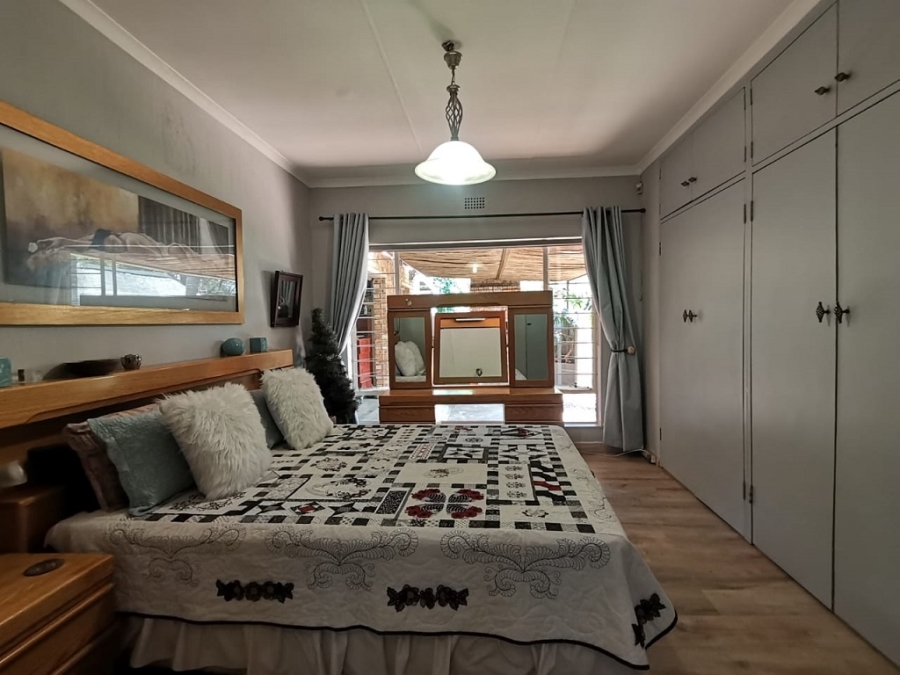 3 Bedroom Property for Sale in Brackenhurst Gauteng