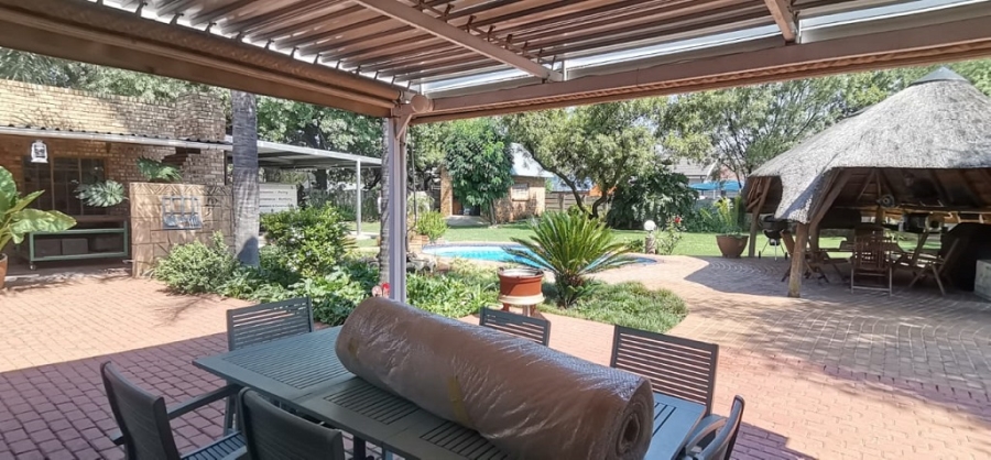 3 Bedroom Property for Sale in Brackenhurst Gauteng