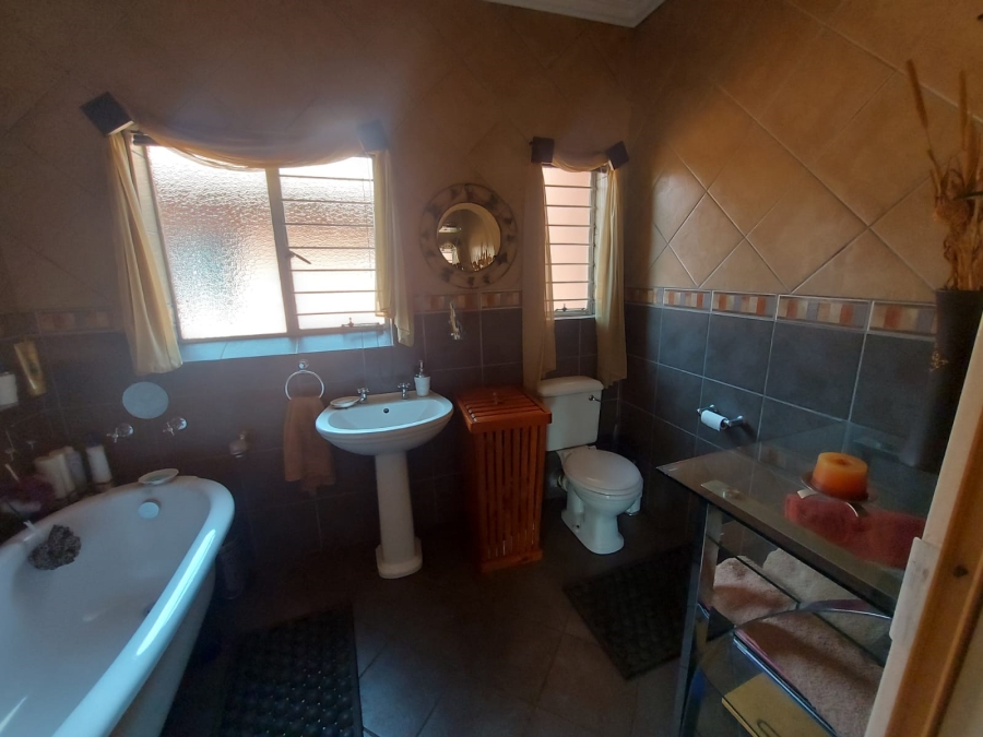 3 Bedroom Property for Sale in Dalpark Proper Gauteng