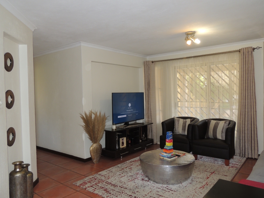 2 Bedroom Property for Sale in Little Falls Gauteng