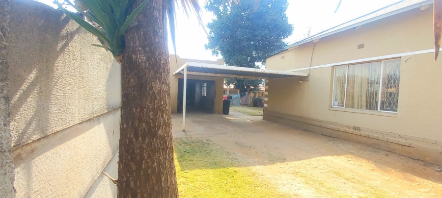 6 Bedroom Property for Sale in Brakpan Central Gauteng