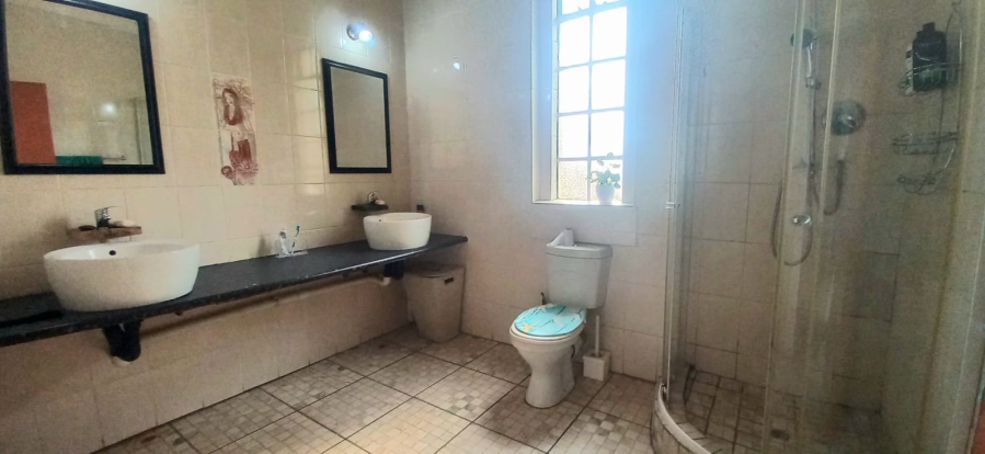 6 Bedroom Property for Sale in Brakpan Central Gauteng
