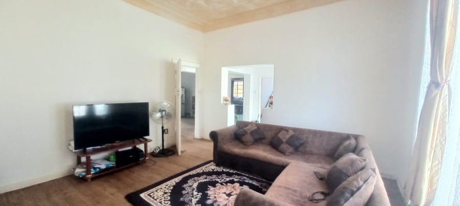 6 Bedroom Property for Sale in Brakpan Central Gauteng