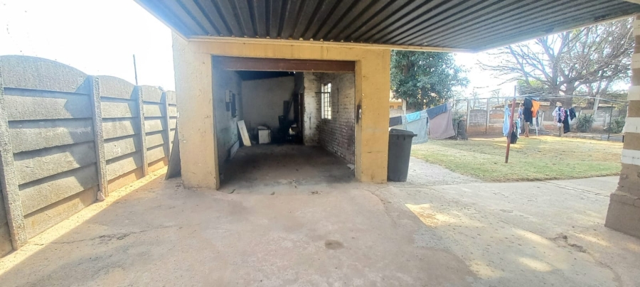 6 Bedroom Property for Sale in Brakpan Central Gauteng