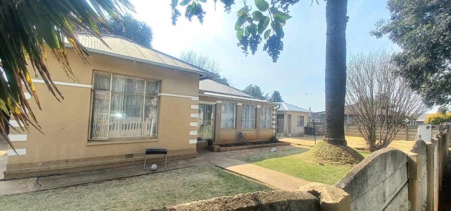 6 Bedroom Property for Sale in Brakpan Central Gauteng