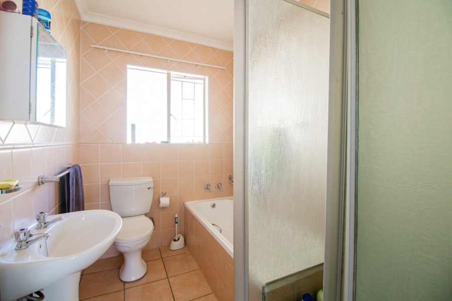 3 Bedroom Property for Sale in Birch Acres Gauteng