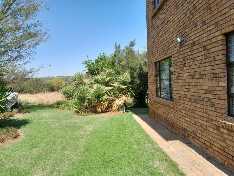 5 Bedroom Property for Sale in Roodeplaat Gauteng