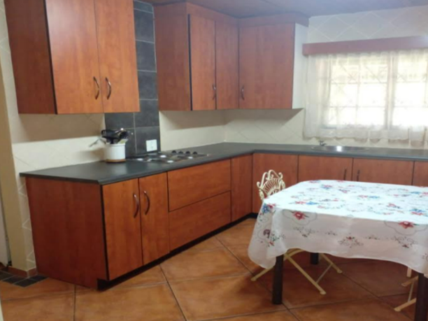 2 Bedroom Property for Sale in Hartebeeshoek Gauteng