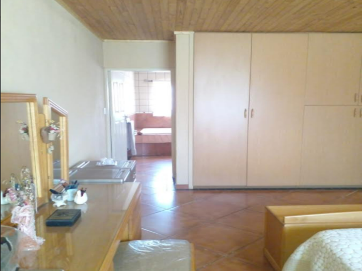 2 Bedroom Property for Sale in Hartebeeshoek Gauteng