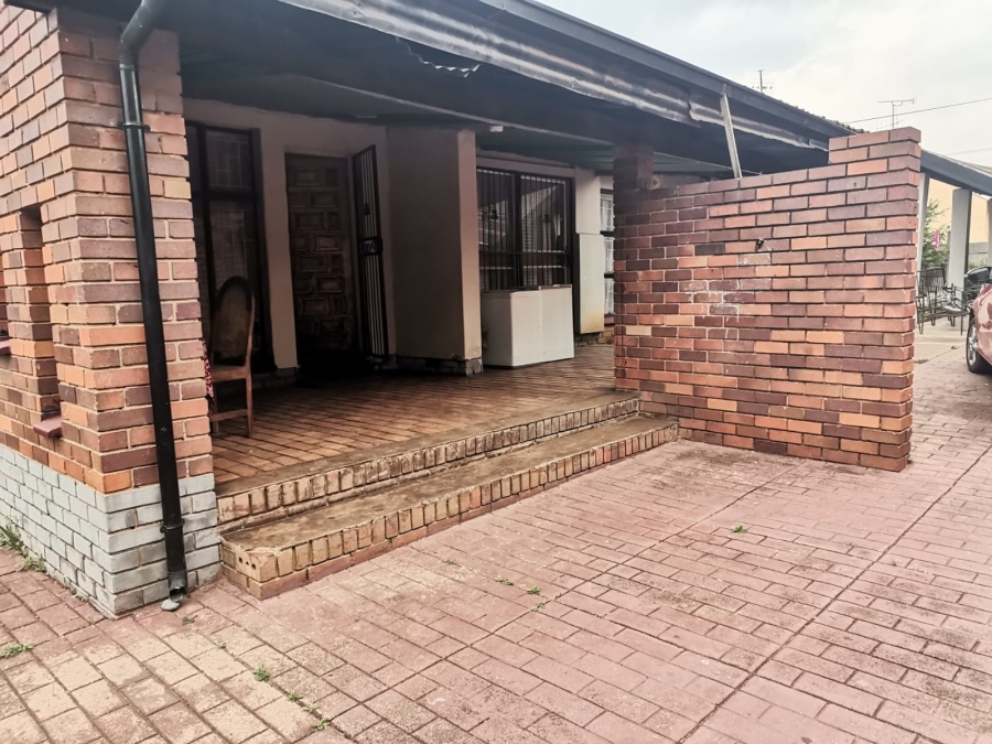 4 Bedroom Property for Sale in Danville Gauteng