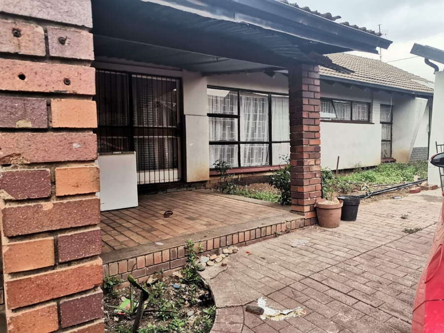 4 Bedroom Property for Sale in Danville Gauteng