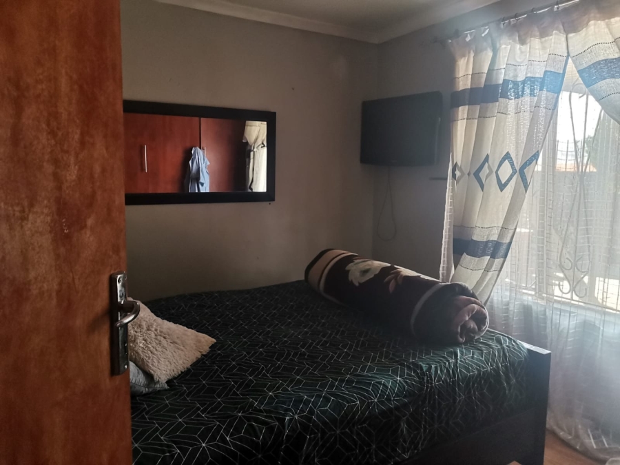 2 Bedroom Property for Sale in Mahube Valley Gauteng