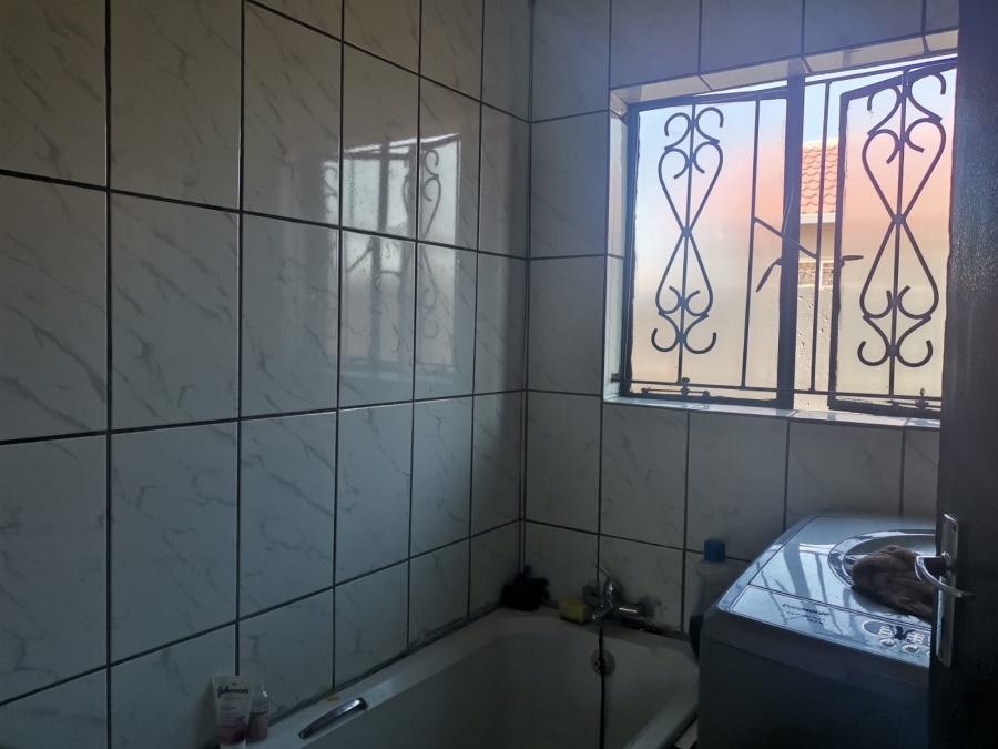 2 Bedroom Property for Sale in Mahube Valley Gauteng