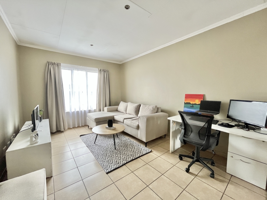 1 Bedroom Property for Sale in Noordwyk Gauteng