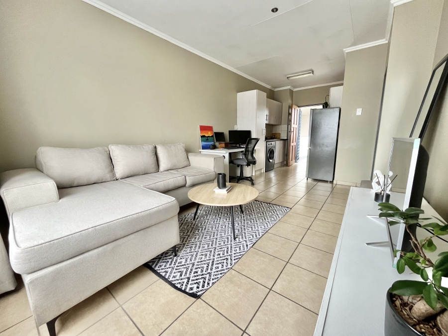 1 Bedroom Property for Sale in Noordwyk Gauteng