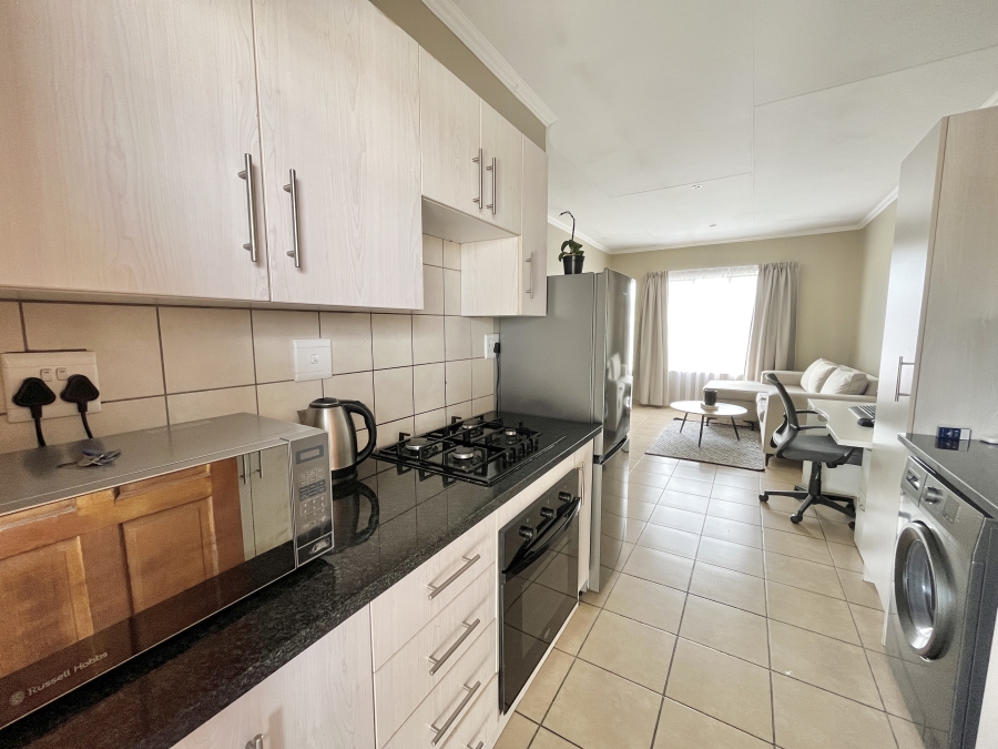 1 Bedroom Property for Sale in Noordwyk Gauteng