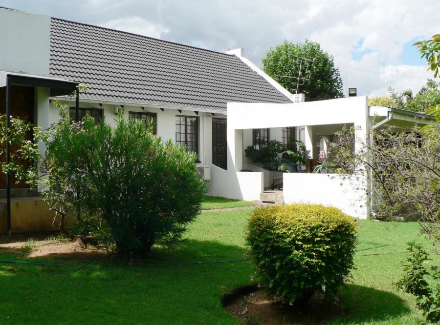 3 Bedroom Property for Sale in Hurlingham Manor Gauteng