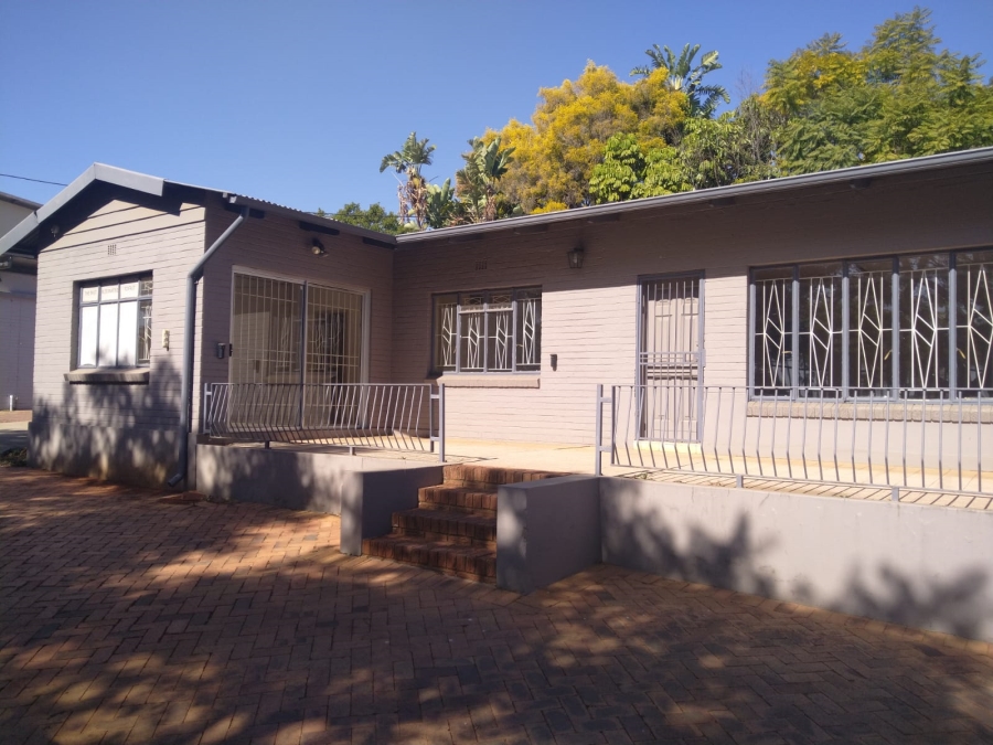 To Let commercial Property for Rent in Nieuw Muckleneuk Gauteng