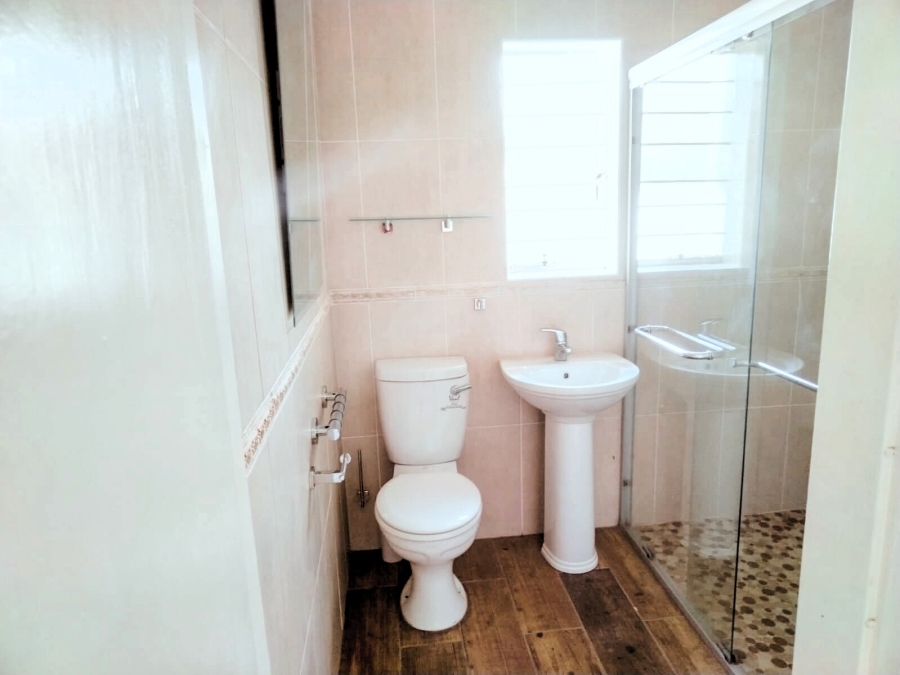 To Let 1 Bedroom Property for Rent in Beverley Gardens Gauteng