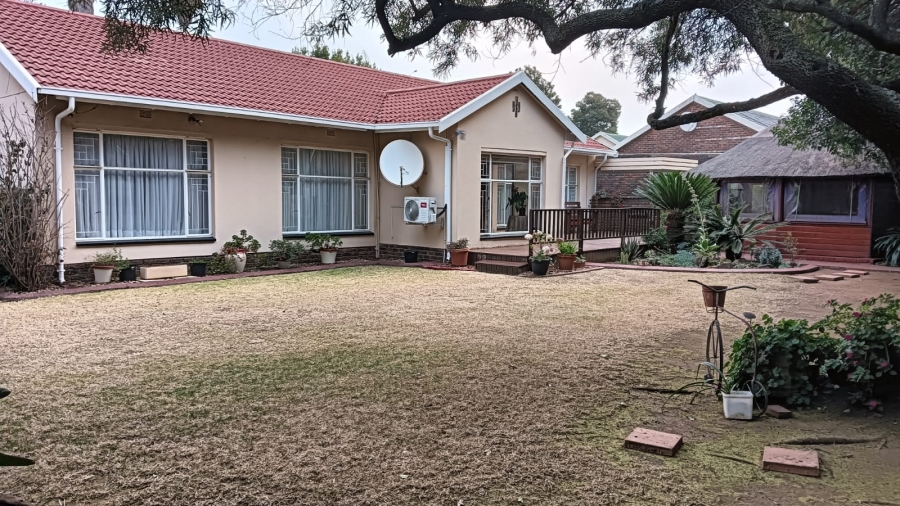 3 Bedroom Property for Sale in Edleen Gauteng