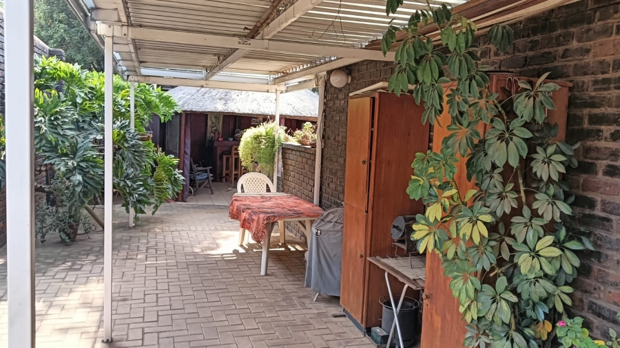 3 Bedroom Property for Sale in Edleen Gauteng