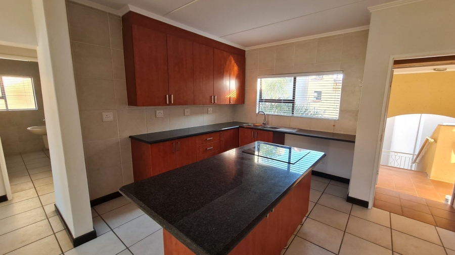 2 Bedroom Property for Sale in Sunninghill Gauteng